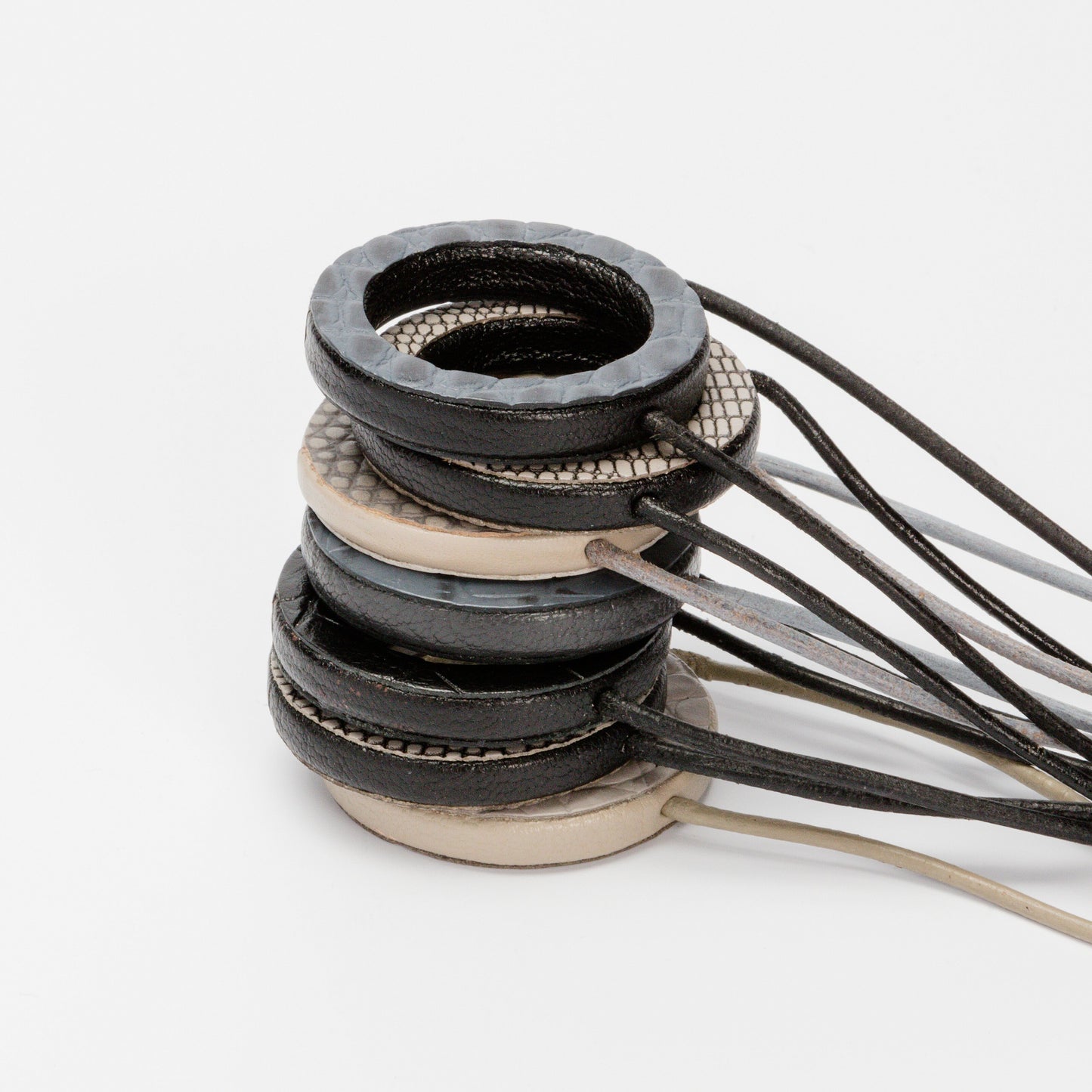 Double-Sided Glasses Cord Holder Metallic/Grey Print